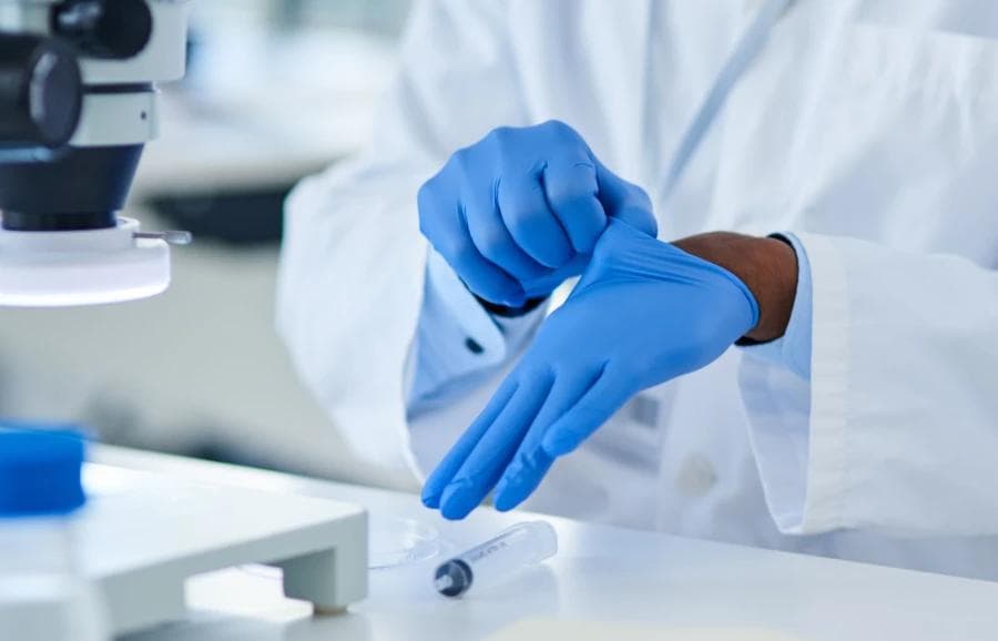 Nitrile vs vinyl gloves